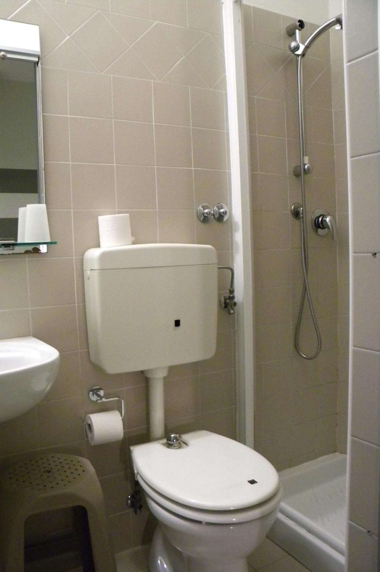 Wuhostel 3*